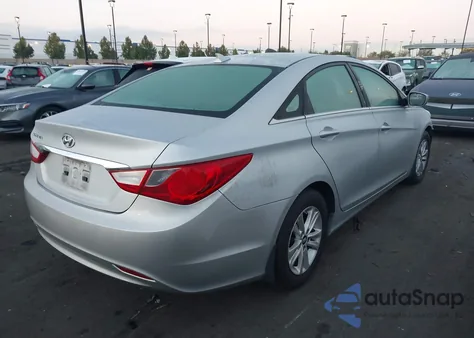 2013 Hyundai Sonata Gls z USA, uszkodzony, nr VIN 5NPEB4AC2DH652059